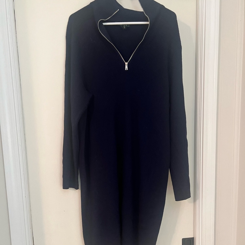 Sweater Navy Dress by Lauren Ralph Lauren very well made.